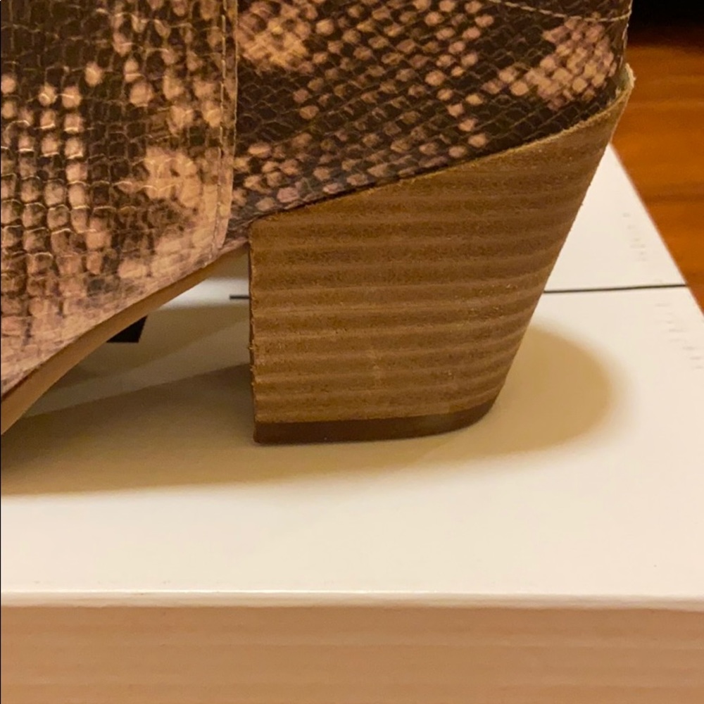 NWT Dolce Vita Snake Print Mule - Picture 3 of 7
